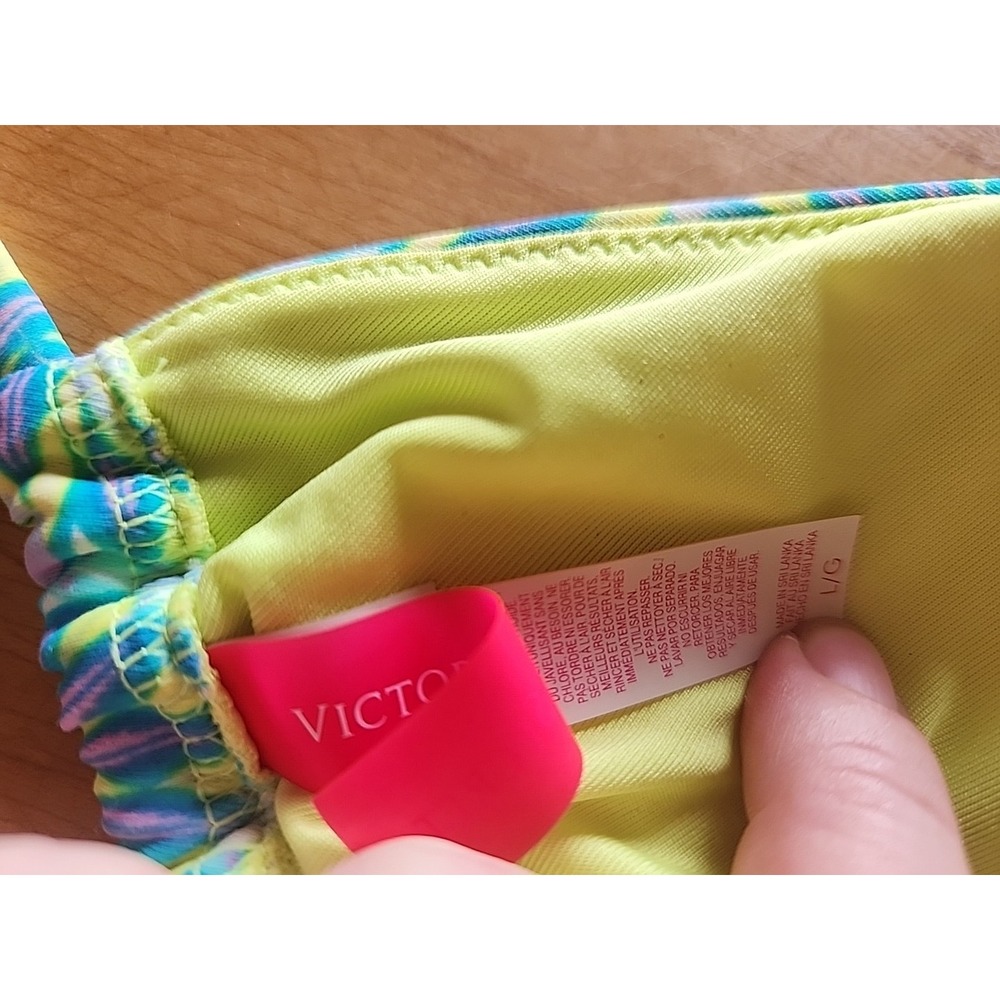 Victoria's Secret Swim Floral Pattern Triangle Bikini Top Size Large - Picture 5 of 5